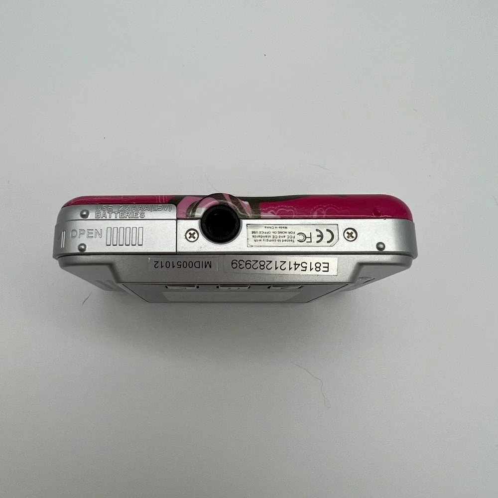 Hello Kitty Digital‎ Camera Pink Silver Kids Fun Photo Toy 2012